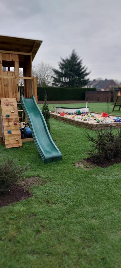 Urlaub Machen Direkt Am Irland Das Kinderparadies In Twisteden Im Grossen Garten Bei Privatleute Fur Maximal Sechs Personen Kevelaer Exterior foto